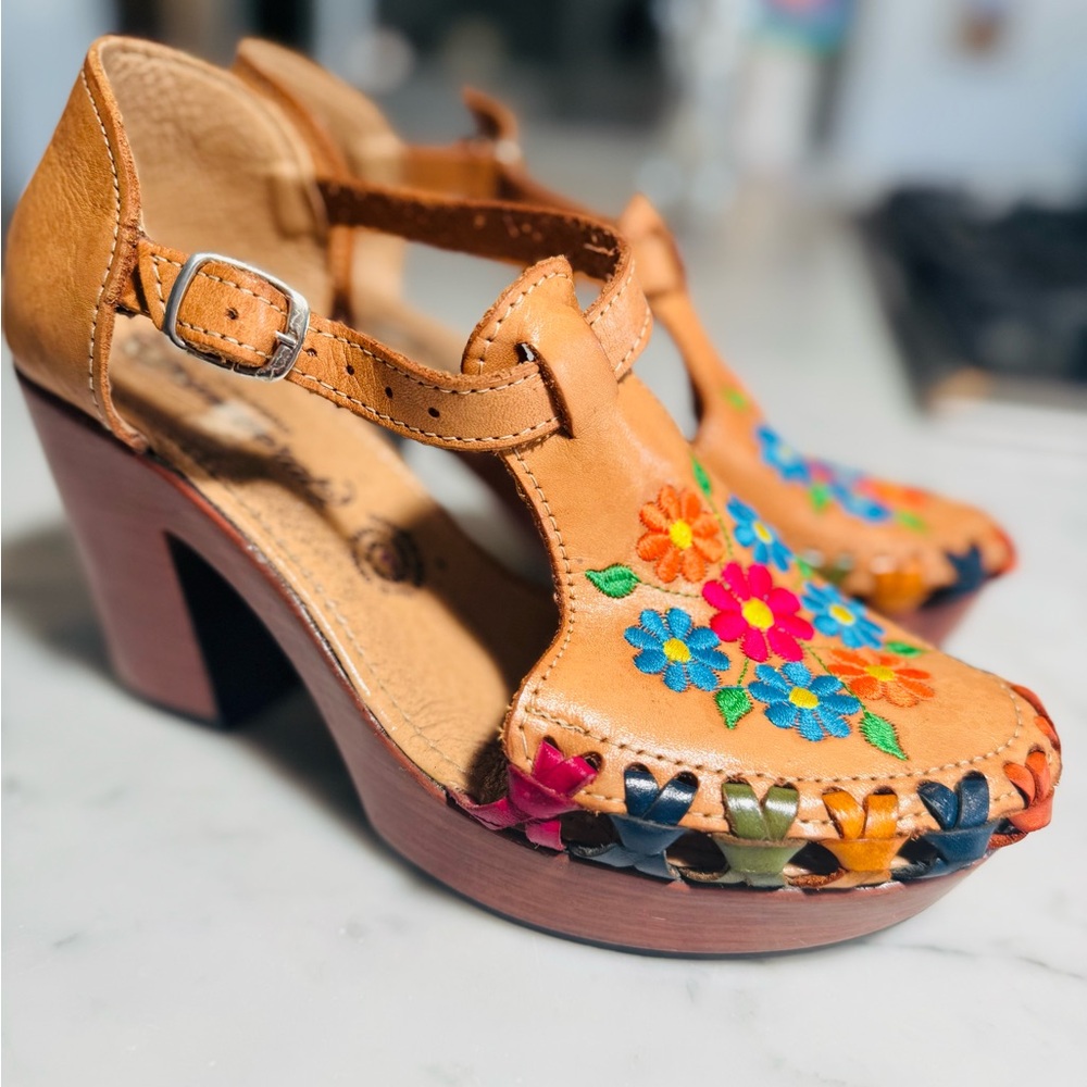 Floral Embroidered Tan Platform Sandals